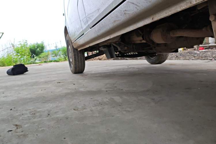 Used Wuling Zhiguang 2015 1.2L Practical LS-I Model Chassis Rear Left