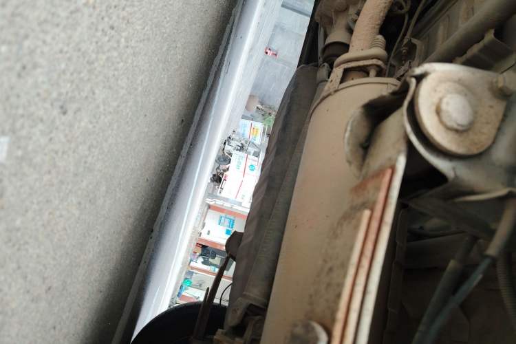 Used Wuling Zhiguang 2015 1.2L Practical LS-I Model Chassis Rear Left