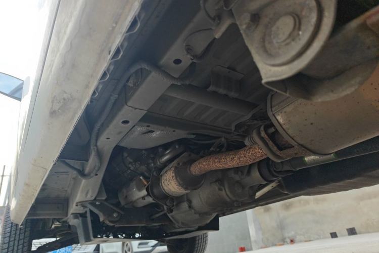 Used Wuling Zhiguang 2015 1.2L Practical LS-I Model Chassis Rear Left