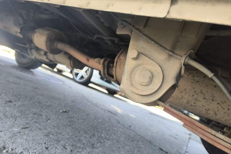 Used Wuling Zhiguang 2015 1.2L Practical LS-I Model Chassis Rear Left
