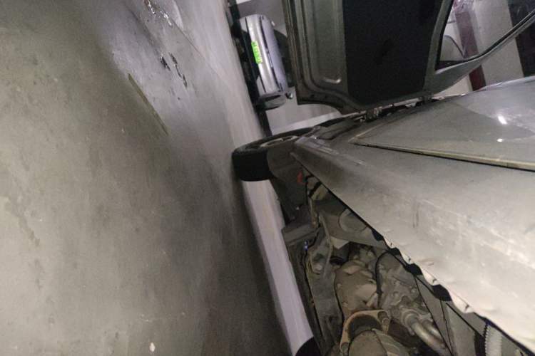 Used Wuling Zhiguang 2015 1.2L Practical LS-I Model Chassis Rear Left