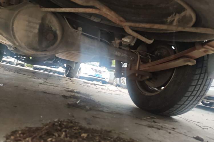 Used Wuling Zhiguang 2015 1.2L Practical LS-I Model Chassis Rear