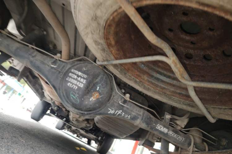 Used Wuling Zhiguang 2015 1.2L Practical LS-I Model Chassis Rear