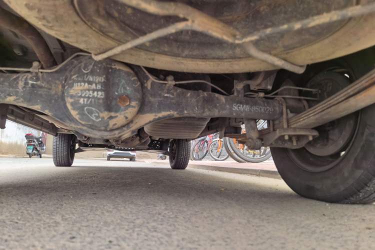 Used Wuling Zhiguang 2015 1.2L Practical LS-I Model Chassis Rear
