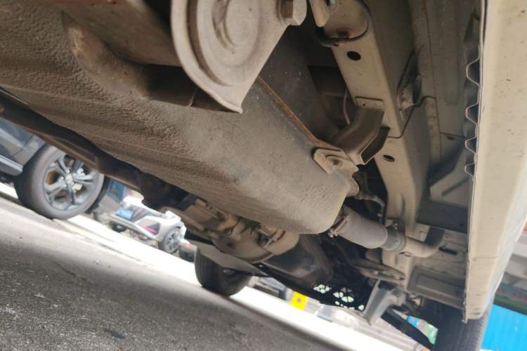 Used Wuling Zhiguang 2015 1.2L Practical LS-I Model Chassis Rear Right