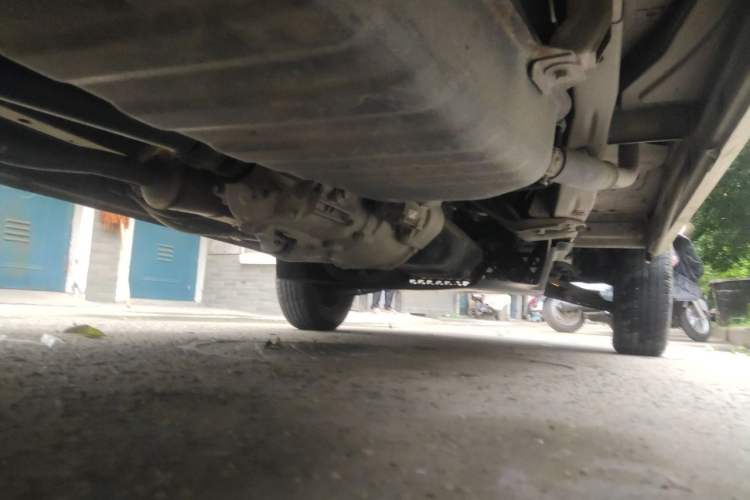 Used Wuling Zhiguang 2015 1.2L Practical LS-I Model Chassis Rear Right