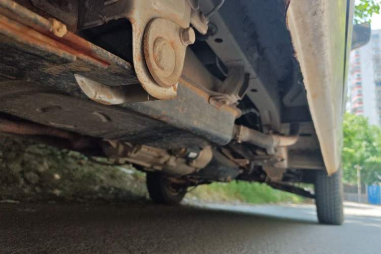 Used Wuling Zhiguang 2015 1.2L Practical LS-I Model Chassis Rear Right