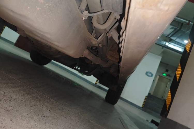 Used Wuling Zhiguang 2015 1.2L Practical LS-I Model Chassis Rear Right