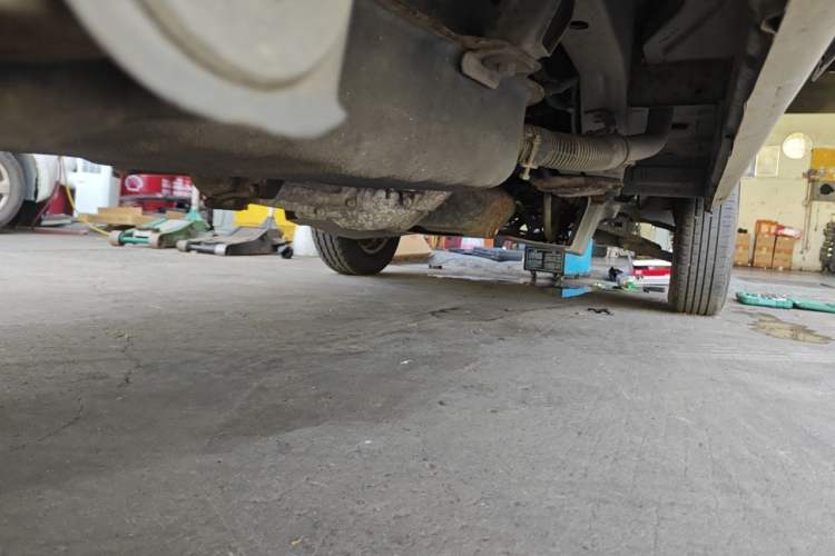 Used Wuling Zhiguang 2015 1.2L Practical LS-I Model Chassis Rear Right