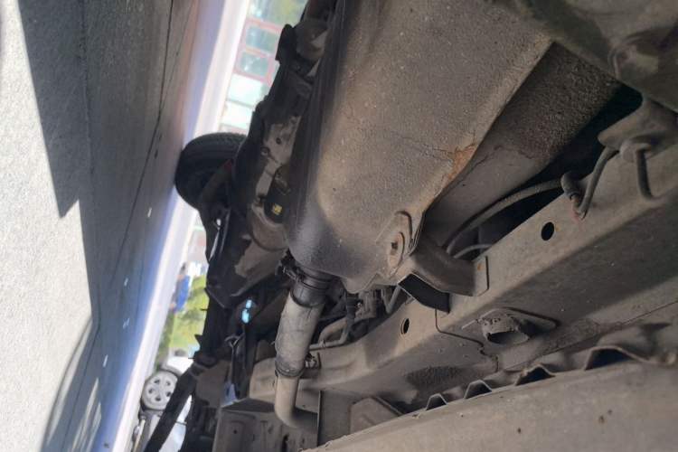 Used Wuling Zhiguang 2015 1.2L Practical LS-I Model Chassis Rear Right