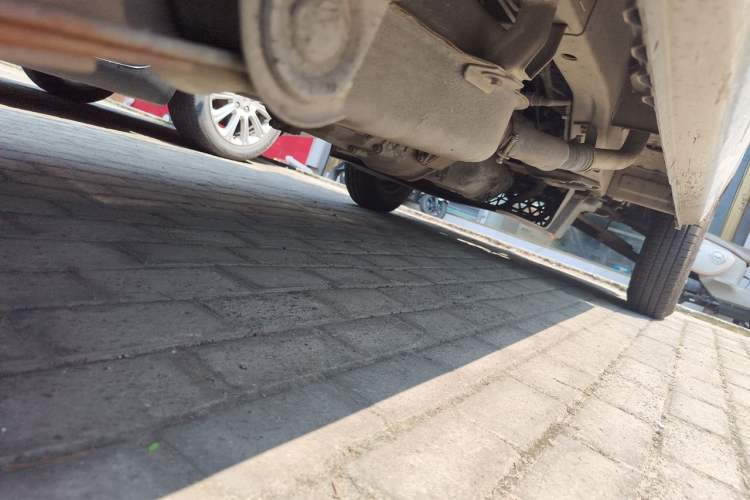 Used Wuling Zhiguang 2015 1.2L Practical LS-I Model Chassis Rear Right