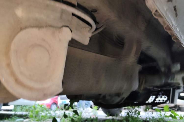 Used Wuling Zhiguang 2015 1.2L Practical LS-I Model Chassis Rear Right