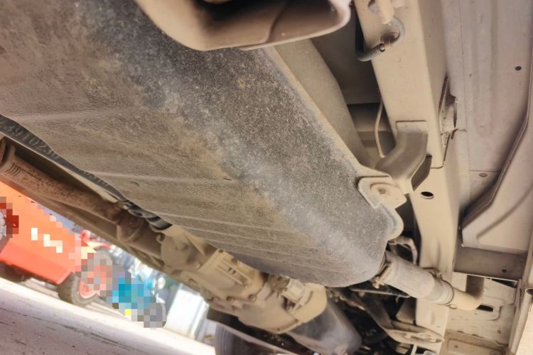 Used Wuling Zhiguang 2015 1.2L Practical LS-I Model Chassis Rear Right