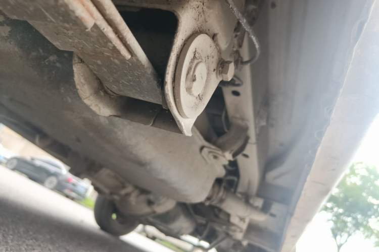 Used Wuling Zhiguang 2015 1.2L Practical LS-I Model Chassis Rear Right