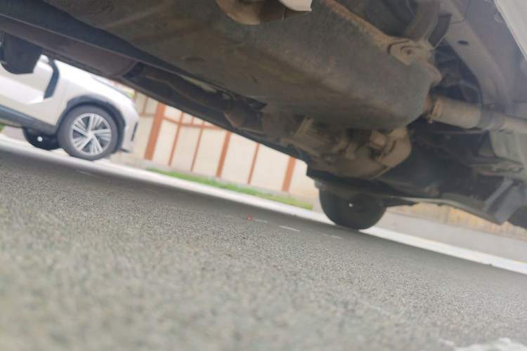 Used Wuling Zhiguang 2015 1.2L Practical LS-I Model Chassis Rear Right