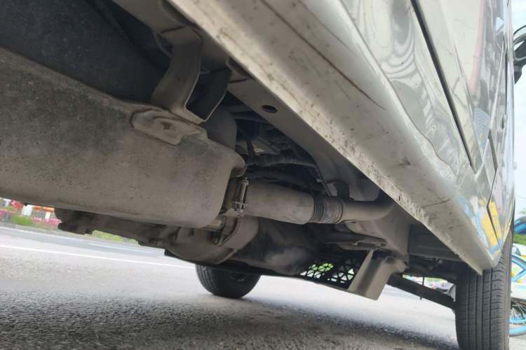 Used Wuling Zhiguang 2015 1.2L Practical LS-I Model Chassis Rear Right