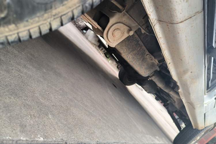 Used Wuling Zhiguang 2015 1.2L Practical LS-I Model Chassis Rear Right