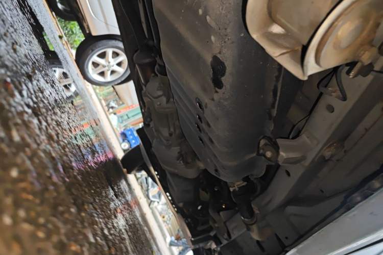 Used Wuling Zhiguang 2015 1.2L Practical LS-I Model Chassis Rear Right