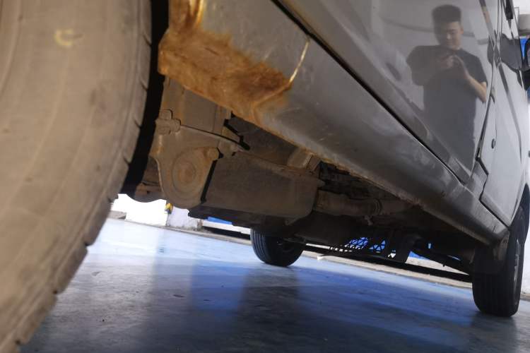 Used Wuling Zhiguang 2015 1.2L Practical LS-I Model Chassis Rear Right