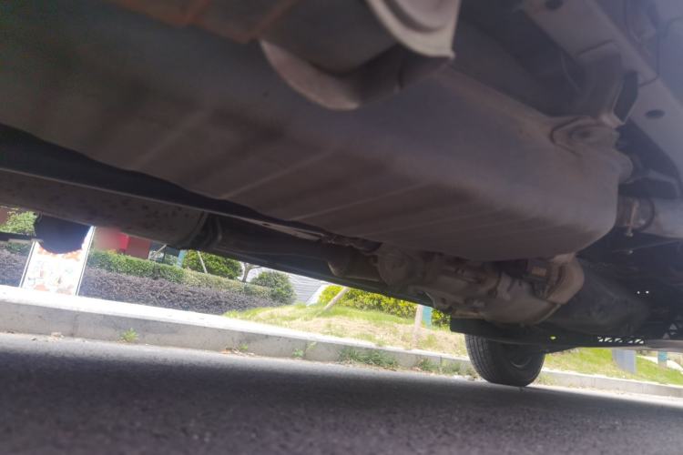 Used Wuling Zhiguang 2015 1.2L Practical LS-I Model Chassis Rear Right