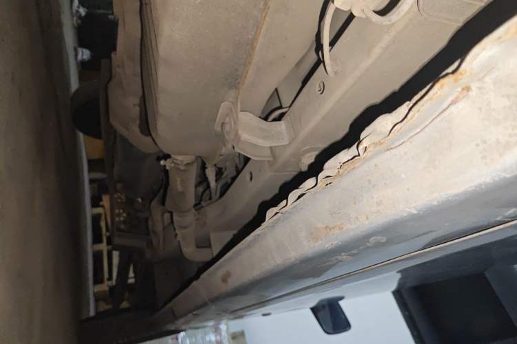 Used Wuling Zhiguang 2015 1.2L Practical LS-I Model Chassis Rear Right