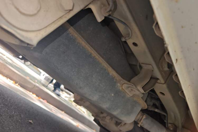 Used Wuling Zhiguang 2015 1.2L Practical LS-I Model Chassis Rear Right