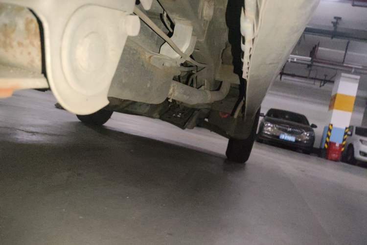 Used Wuling Zhiguang 2015 1.2L Practical LS-I Model Chassis Rear Right