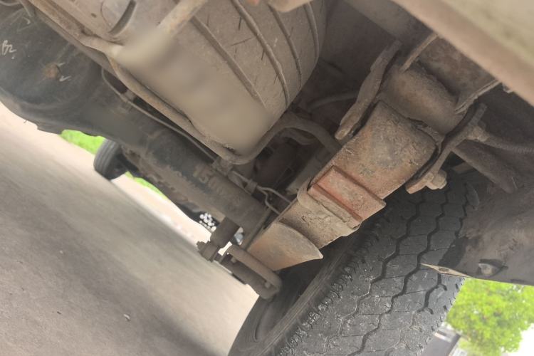 Used Wuling Zhiguang 2015 1.2L Practical LS-I Model Chassis Rear Right
