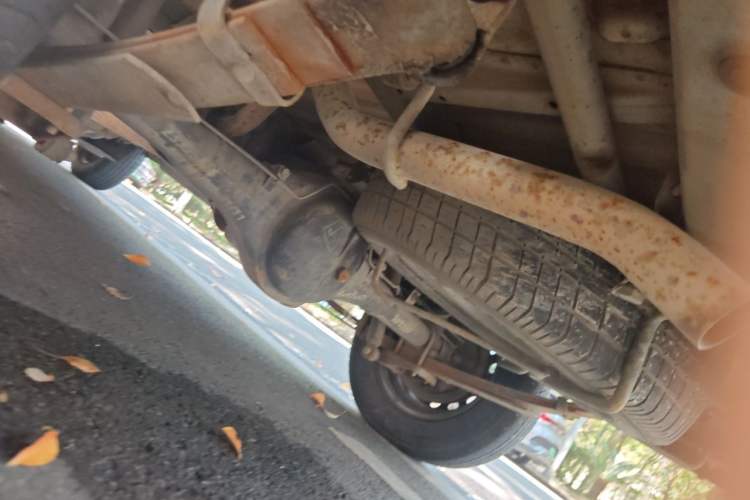 Used Wuling Zhiguang 2015 1.2L Practical LS-I Model Chassis Rear