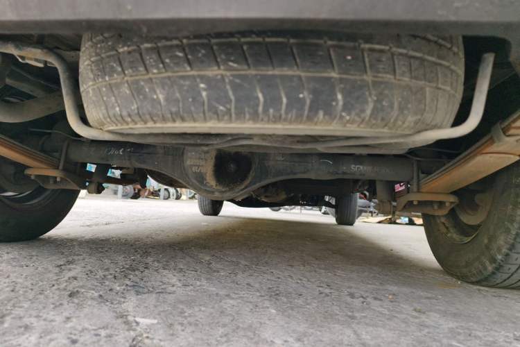 Used Wuling Zhiguang 2015 1.2L Practical LS-I Model Chassis Rear