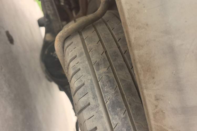 Used Wuling Zhiguang 2015 1.2L Practical LS-I Model Chassis Rear