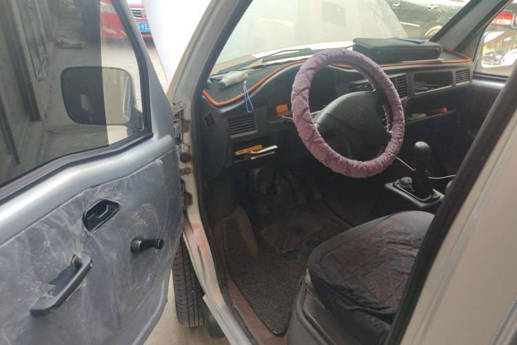 Used Wuling Zhiguang 2015 1.2L Practical LS-I Model Driver Seat