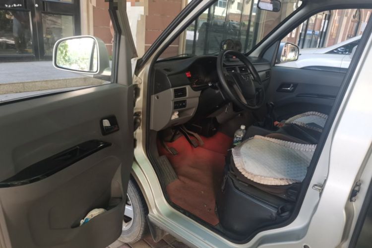 Used Wuling Zhiguang 2015 1.2L S Standard Model LSI Driver Seat