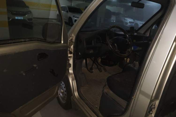 Used Wuling Zhiguang 2015 1.2L S Practical Model LSI Driver Seat