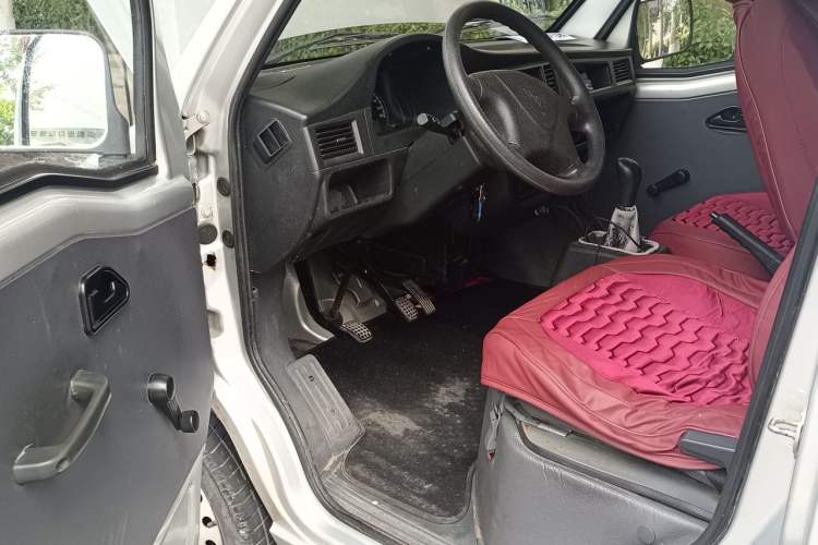 Used Wuling Zhiguang 2015 1.2L Practical LS-I Model Driver Seat