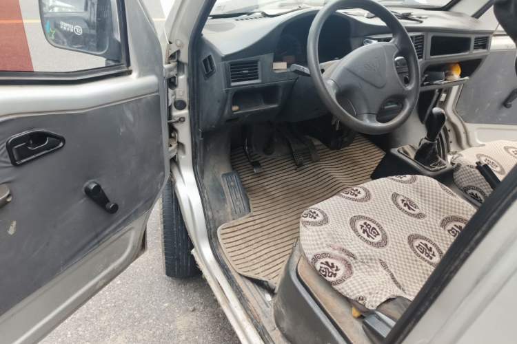 Used Wuling Zhiguang 2015 1.2L Practical LS-I Model Driver Seat