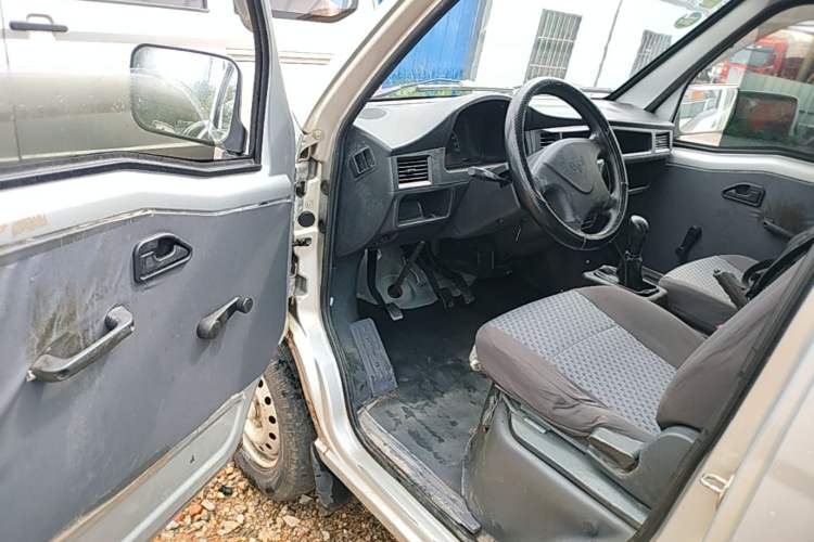 Used Wuling Zhiguang 2015 1.2L Practical LS-I Model Driver Seat