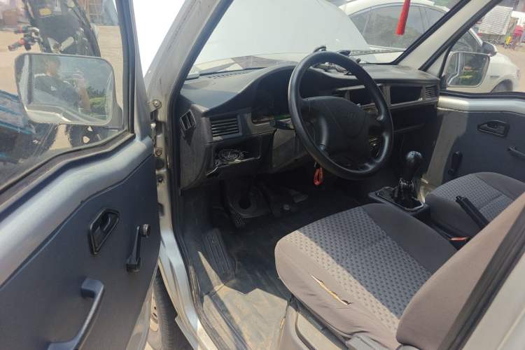 Used Wuling Zhiguang 2015 1.2L Practical LS-I Model Driver Seat