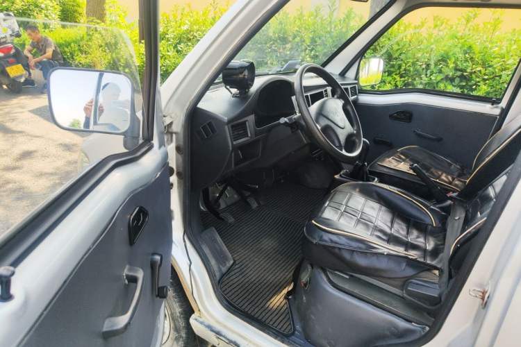 Used Wuling Zhiguang 2015 1.2L Practical LS-I Model Driver Seat