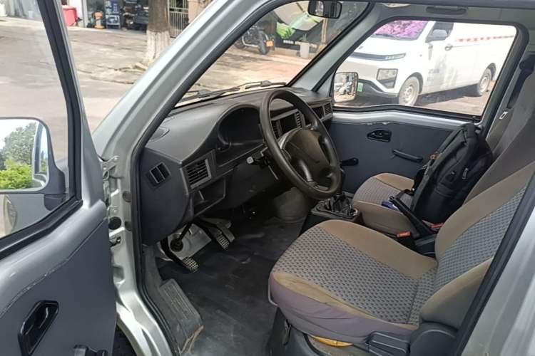 Used Wuling Zhiguang 2015 1.2L Practical LS-I Model Driver Seat