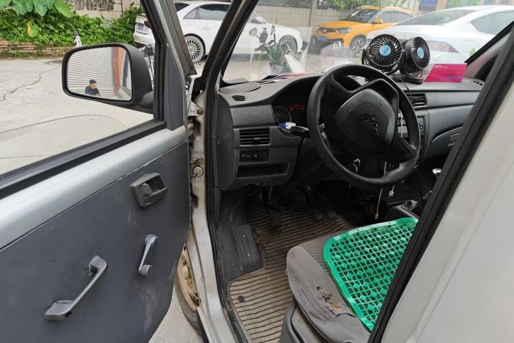 Used Wuling Zhiguang 2015 1.2L S Practical Model LSI Driver Seat