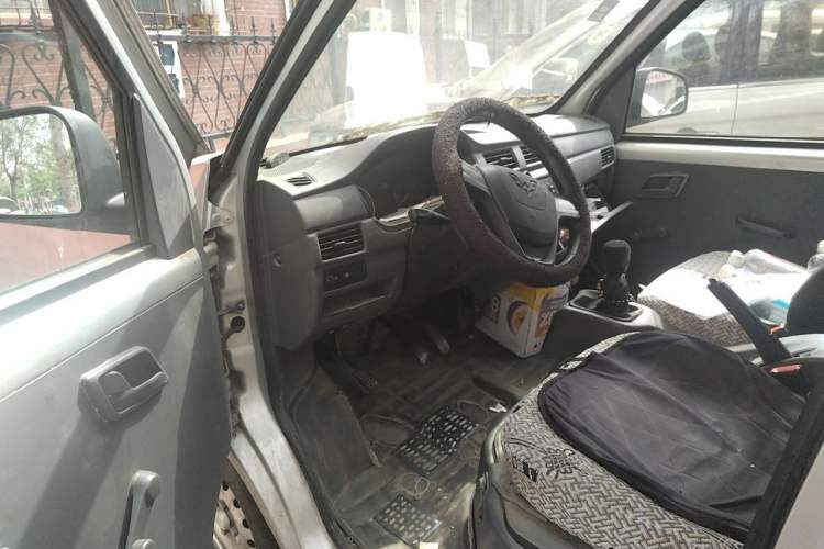 Used Wuling Zhiguang 2015 1.2L S Practical Model LSI Driver Seat