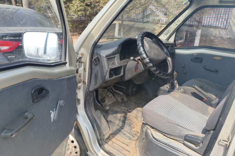 Used Wuling Zhiguang 2015 1.2L Practical LS-I Model Driver Seat