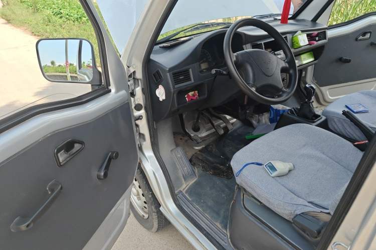 Used Wuling Zhiguang 2015 1.2L Practical LS-I Model Driver Seat