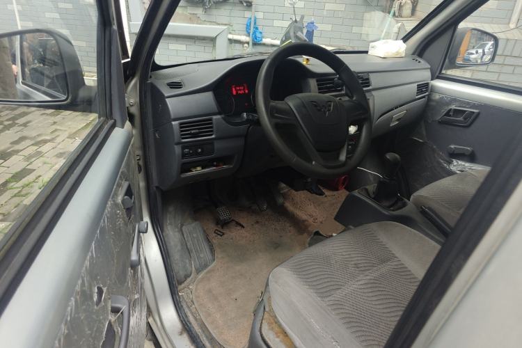Used Wuling Zhiguang 2015 1.2L S Practical Model LSI Driver Seat