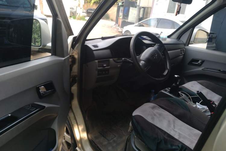 Used Wuling Zhiguang 2015 1.2L S Standard Model LSI Driver Seat
