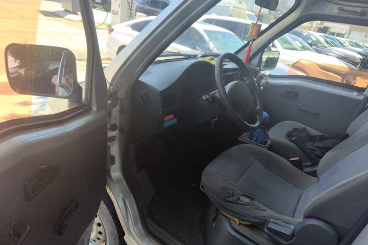 Used Wuling Zhiguang 2015 1.2L Practical LS-I Model Driver Seat