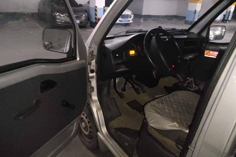 Used Wuling Zhiguang 2015 1.2L Practical LS-I Model Driver Seat