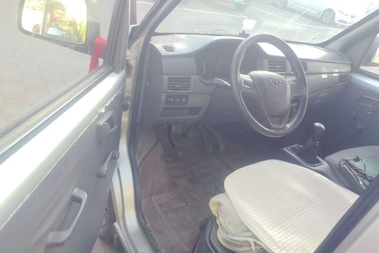 Used Wuling Zhiguang 2015 1.2L S Practical Model LSI Driver Seat