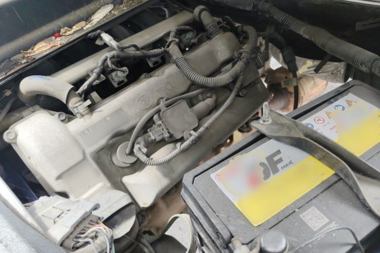 Used Wuling Zhiguang 2015 1.2L Practical LS-I Model Engine Bay